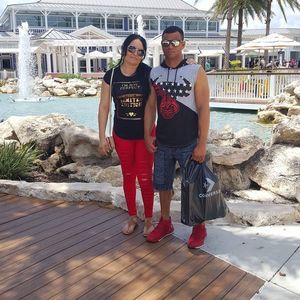 Meet your Posher, Daymelis marcos